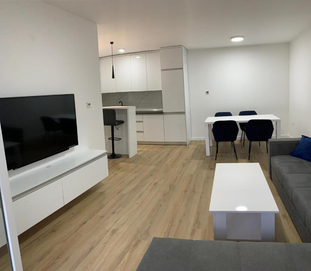 Central Аpartment Foca - with garage Екстер'єр фото