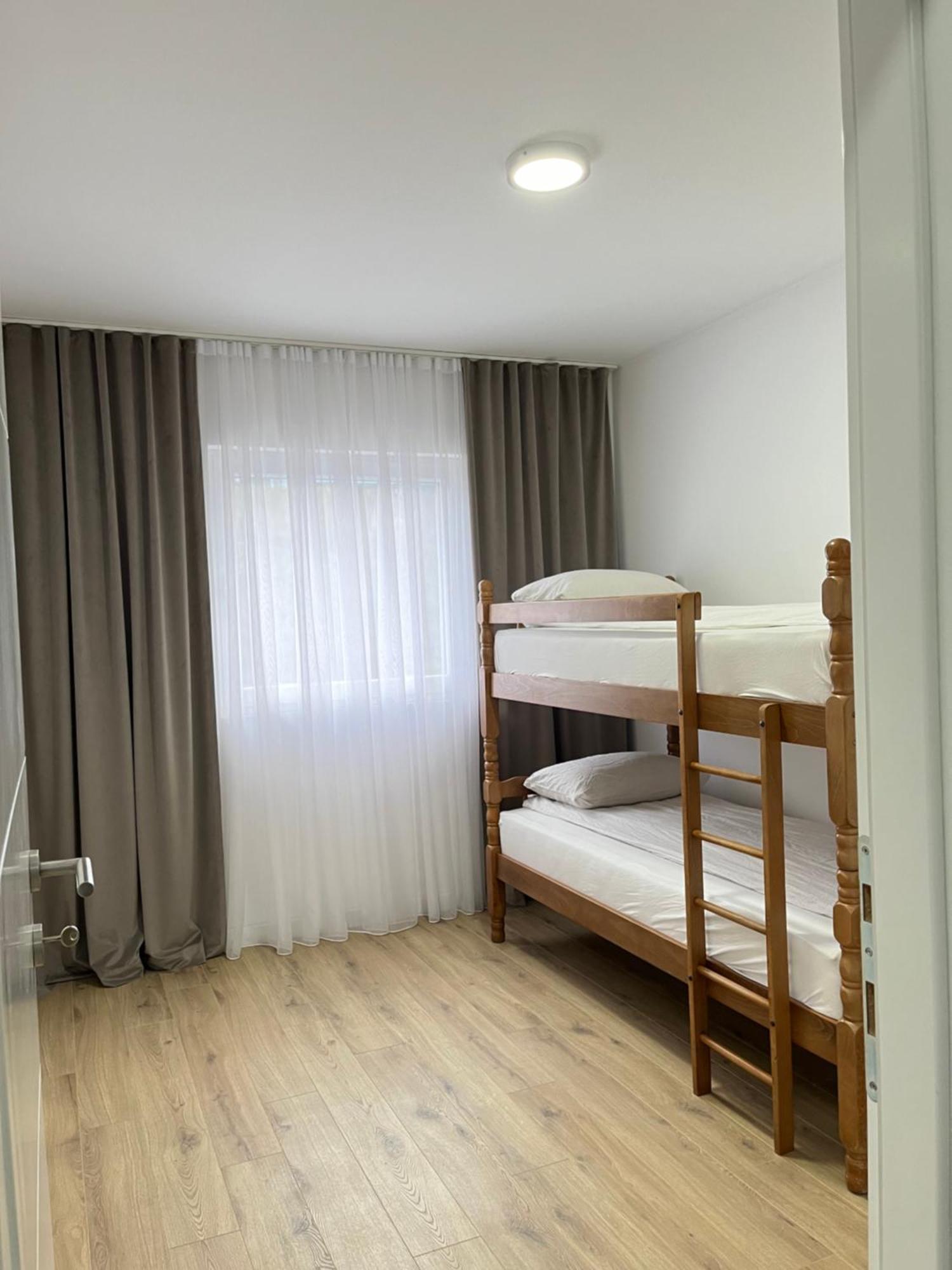 Central Аpartment Foca - with garage Екстер'єр фото